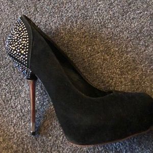 Black and silver pumps